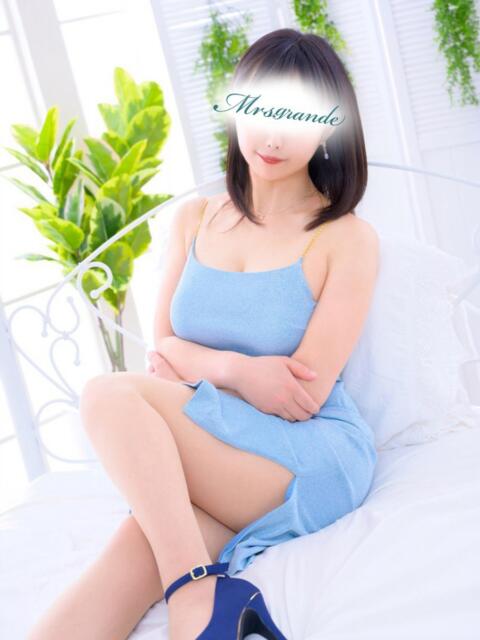 一色（いっしき） ミセス グランデ（若妻・人妻デリヘル）