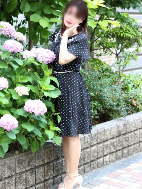 堀井 極上でエッチな人妻（人妻・熟女デリヘル）