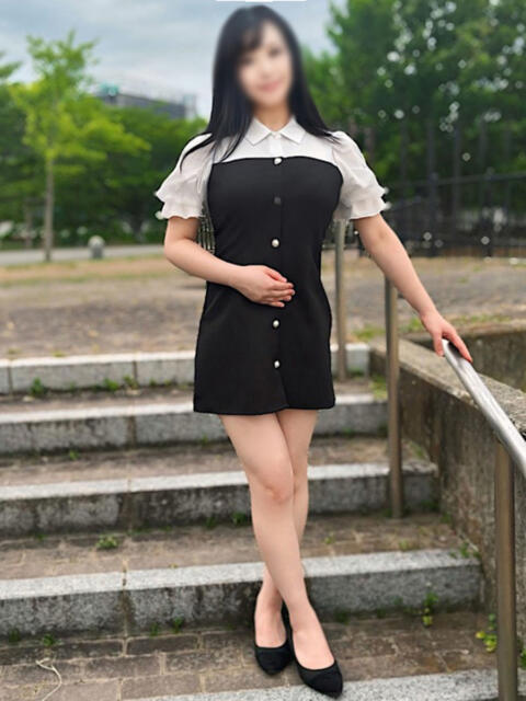 水樹-みずき- ただ離婚してないだけ（人妻デリヘル）