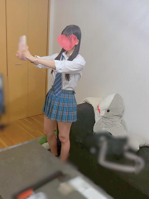 体験入学２ 青チェと赤チェ（派遣型オナクラ（手コキ））