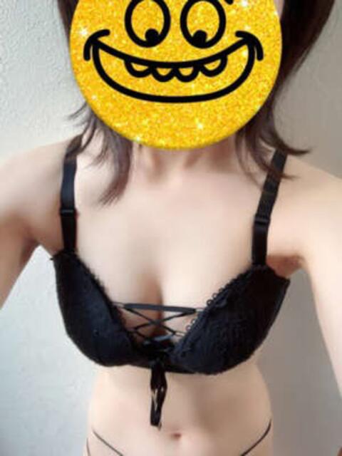 ちさ エマニエル秋葉原（セクキャバ）