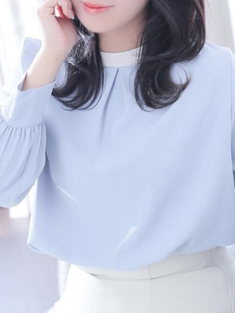 芽依(めい) グランドオペラ横浜（高級デリヘル）