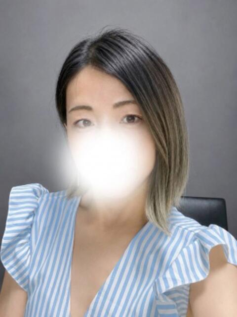 環いろは マダムと紳士（【非風俗】メンズエステ）