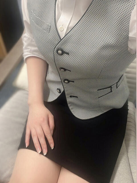 細川ゆかり 淫乱OL派遣商社 斉藤商事（デリヘル）