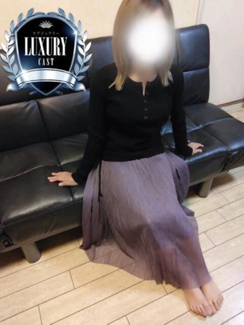 体験~18歳。 禁断のMrs.CLUB(人妻デリヘル)