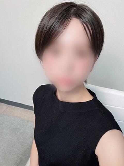 まりこ 谷町人妻ゴールデン倶楽部（人妻ホテヘル）
