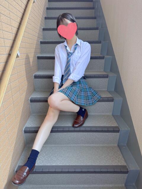 りみ 青チェと赤チェ（派遣型オナクラ（手コキ））