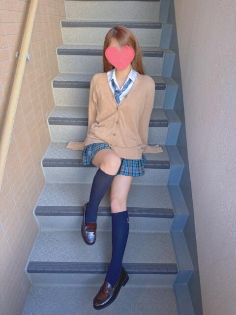 るな 青チェと赤チェ(派遣型オナクラ(手コキ))