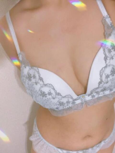 【やえ】小柄ロリ系142センチ♪ バブルリングプラス（デリヘル）