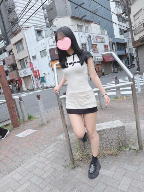 しの『無邪気な少女は距離感０の甘々密着恋人系』 錦糸町派遣型JKリフレガチあい（派遣リフレ）