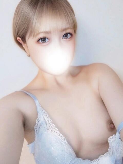 ゆら◆潮吹きする敏感Mボディ 即イキ淫乱倶楽部 船橋店（デリヘル）