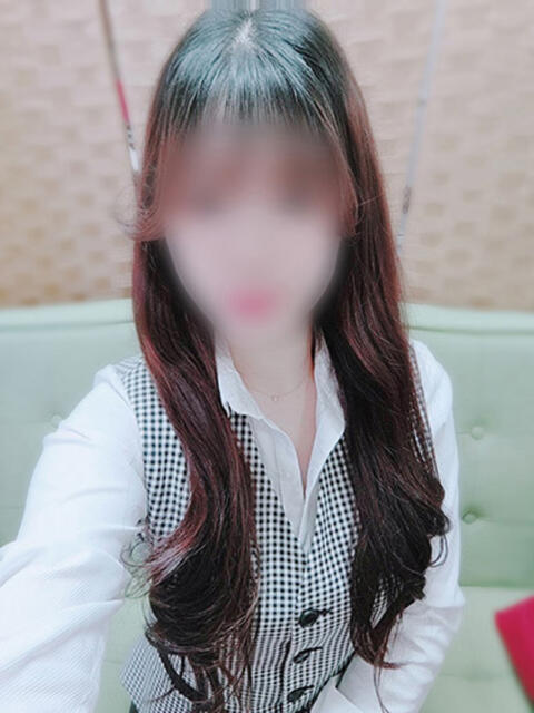 小鳩つむぎ 淫乱OL派遣商社 斉藤商事(デリヘル)