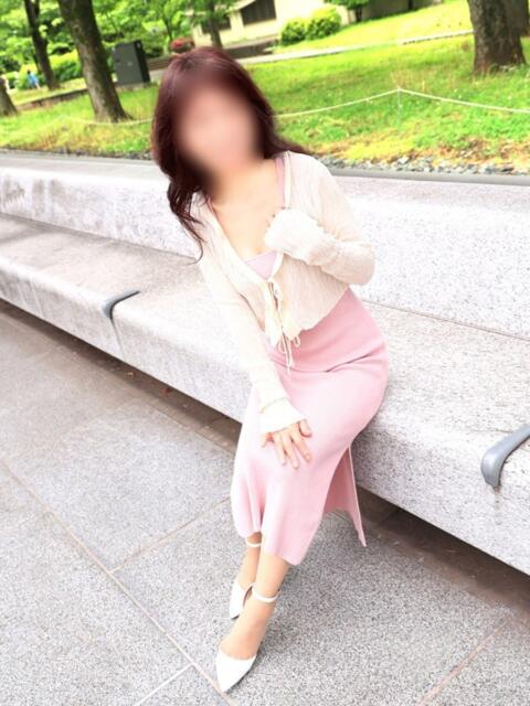 宏美 東京人妻フォーシーズンズ（人妻・熟女待ち合わせデリヘル）