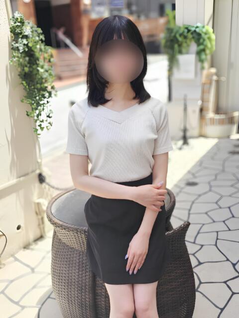 ひなこ かりんと赤坂（派遣型オナクラ）