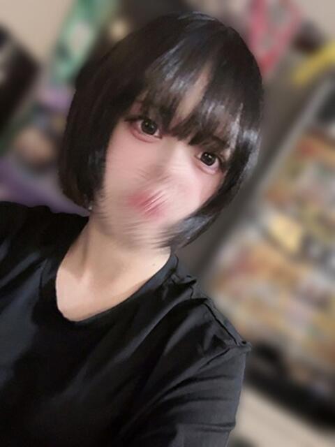 もか♡業界未経験のF乳♡ 即生専門店ゴッドパイ（デリヘル）