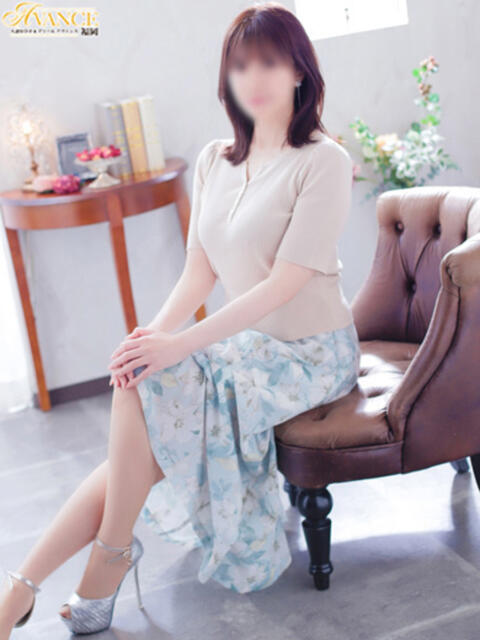 りさ AVANCE福岡(人妻系デリヘル)