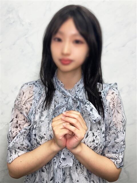 らい 渋谷くいーんず（素人専門ホテヘル＆デリヘル）
