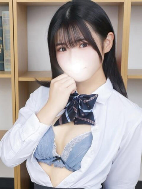 めい 舐めたくてグループ～君とサプライズ学園～越谷校（デリヘル）