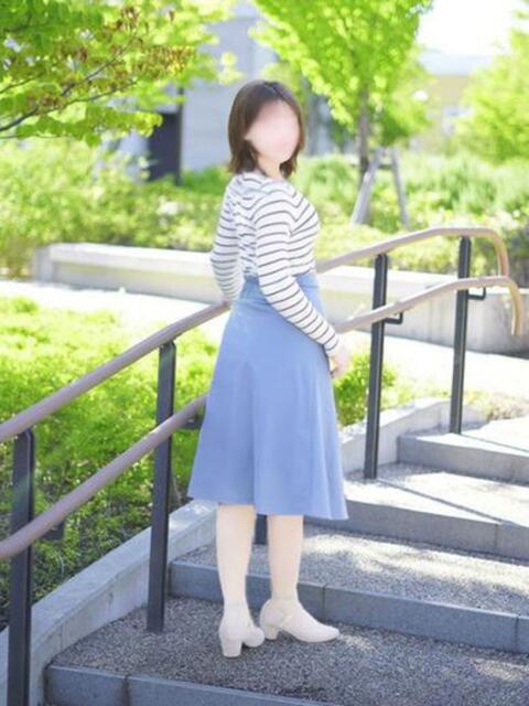 西山恵美 こあくまな熟女たち 本厚木店(KOAKUMAグループ)（人妻・熟女デリヘル）