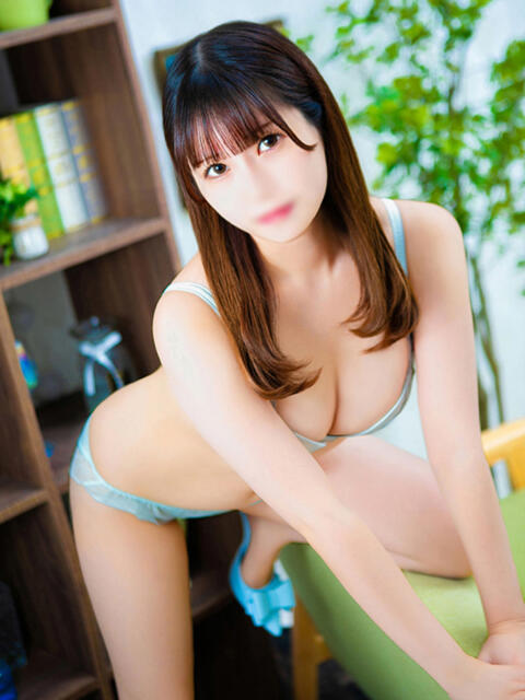 すず S級美女専門　ロイヤルリング（デリヘル）