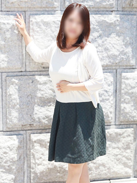 めい 奥鉄オクテツ大阪（駅待ち合わせ型人妻デリヘル）