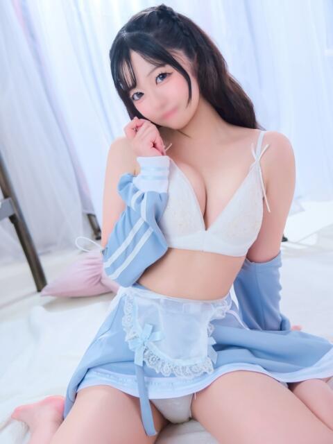 ゆら E+アイドルスクール新宿・歌舞伎町店(デリヘル)