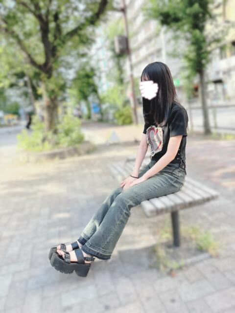 たま『童顔ベビーフェイスのスレンダー美少女』 錦糸町派遣型JKリフレガチあい（派遣リフレ）