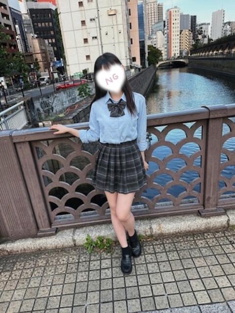 あいす上がりたて18歳 秋葉原派遣リフレ らびっと らびっと らびっと（派遣型リフレ）