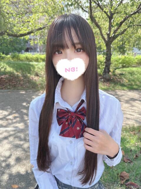 すみれ 学校帰りの妹に手コキしてもらった件 梅田（派遣型オナクラ（手コキ））