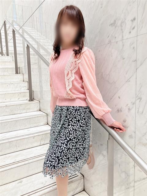永山 菜緒 昼妻夜 滋賀店(駅待ち合わせ人妻デリヘル)