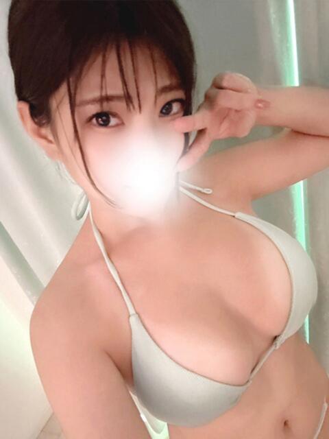 かれん 白い巨乳（ホテヘル）