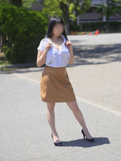 白雪 有紗 こあくまな熟女たち 加古川店 (KOAKUMAグループ)（人妻・熟女デリヘル）