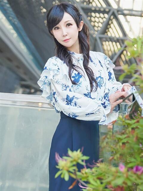 結城 愛美 昼妻夜 滋賀店（駅待ち合わせ人妻デリヘル）