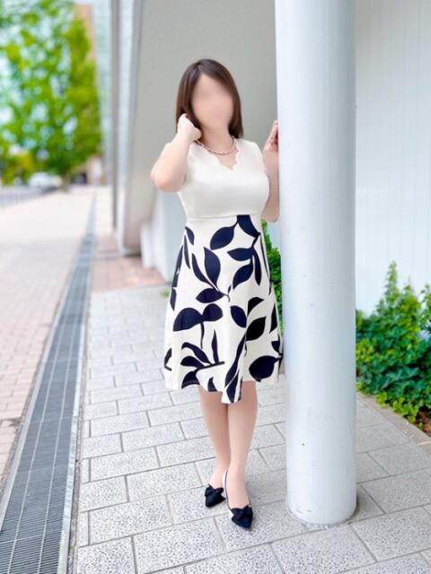 青木 ゆな こあくまな人妻・熟女たち岡山店（KOAKUMAグループ）（人妻・熟女デリヘル）