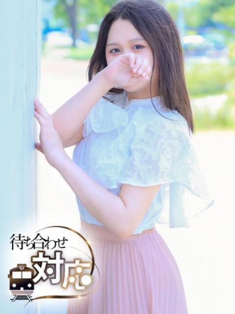 ひとみ CELEB FACE FUKUOKA（人妻デリヘル）