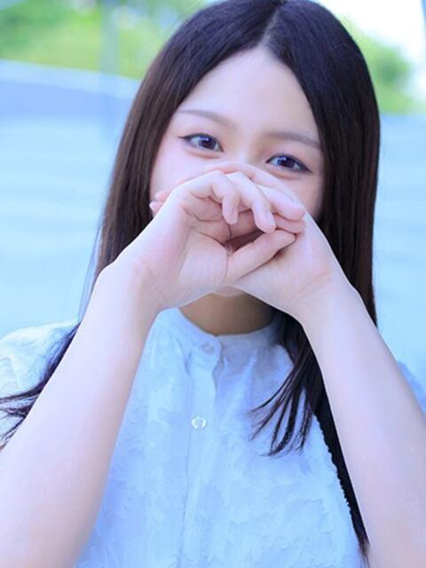 ひとみ CELEB FACE FUKUOKA（人妻デリヘル）