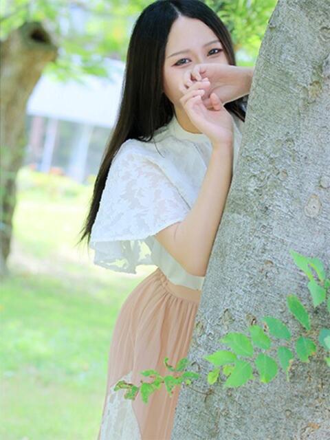 ひとみ CELEB FACE FUKUOKA（人妻デリヘル）