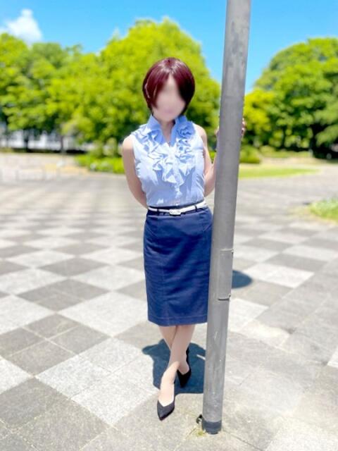 栗栖るみ こあくまな人妻・熟女たち東広島店（KOAKUMAグループ）（人妻・熟女デリヘル）