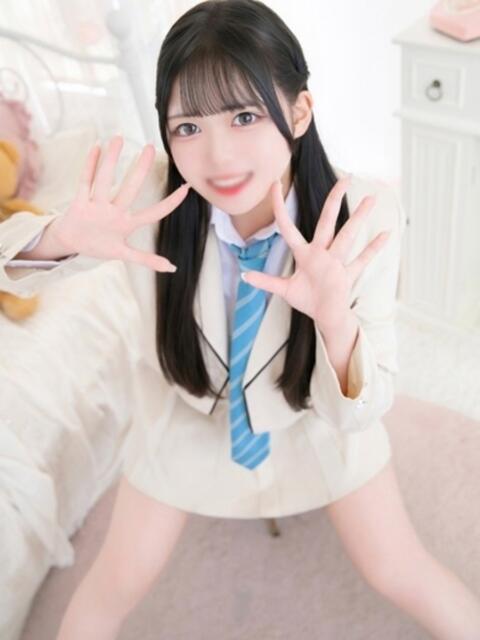 みつは E+アイドルスクール　大阪・日本橋店（デリヘル）