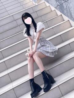 さくらこ『No.1最強伝説? 愛嬌抜群！現役大学生で唯一無二の色白天然美少女』
