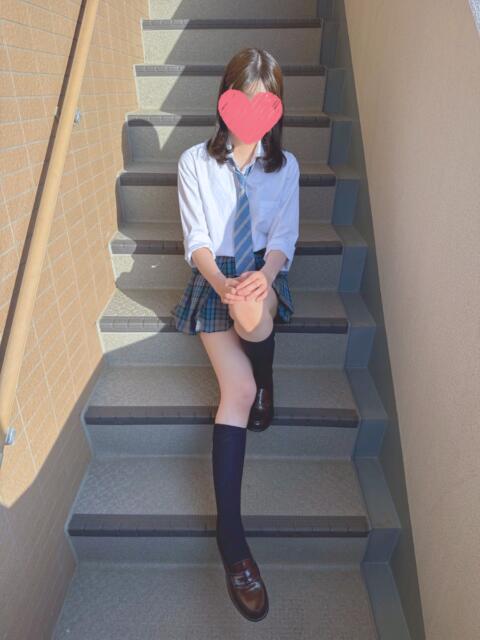 新入生 かりな 青チェと赤チェ(派遣型オナクラ(手コキ))