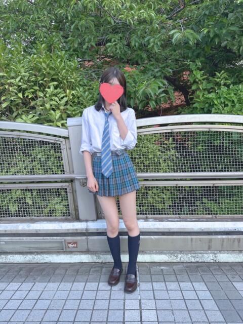 新入生 かりな 青チェと赤チェ(派遣型オナクラ(手コキ))