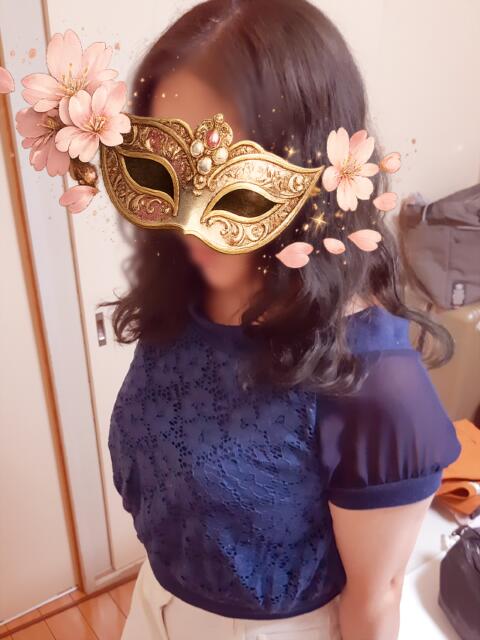 吉田　かほ 仮面ごとに咲く花（デリヘル）