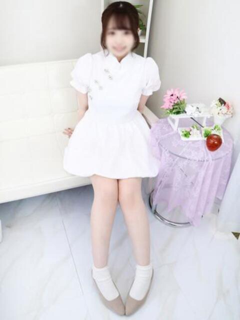 ひな 見学娘（オナクラ・手コキ）