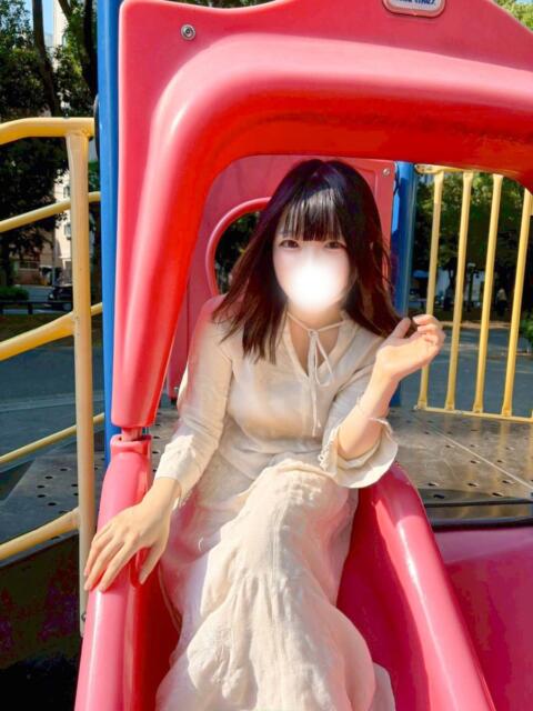 える(あなたの彼女になります) おクンニ天国~Rising Group~(店舗型オナクラ(クンニ☓手コキ))