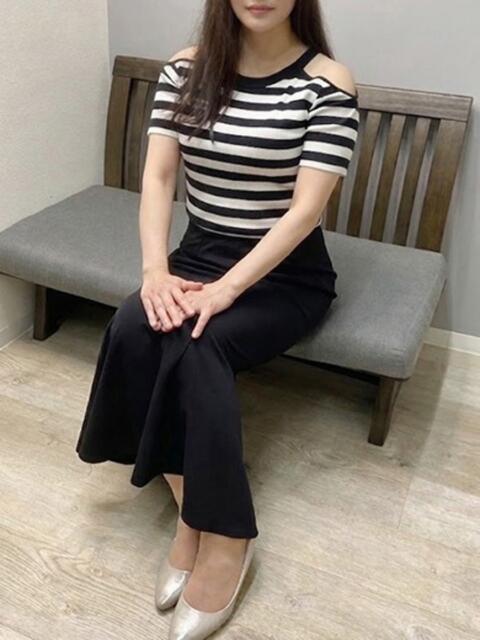 寧々(ねね) PLUS梅田店（熟女デリヘル）