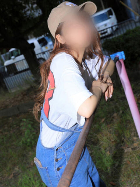 もえ~☆スラっとモデル並みの美脚♡ 新居浜・奥様物語（デリヘル）
