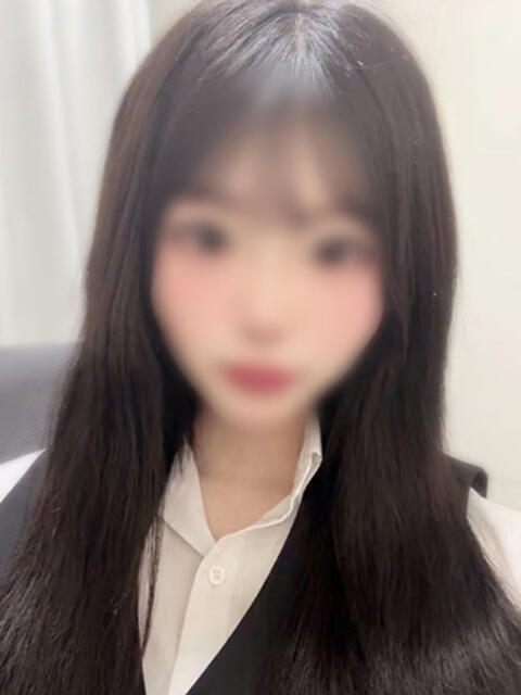 内山あみ 淫乱OL派遣商社 斉藤商事（デリヘル）