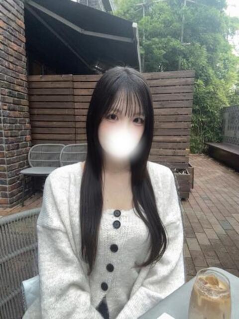 ミラクル美女女子大生さらちゃん ロイヤル　アテンダー（デリヘル）