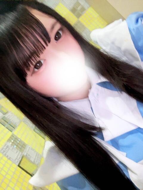 りおな☆G美巨乳ロリ 白河美少女図鑑（デリヘル）